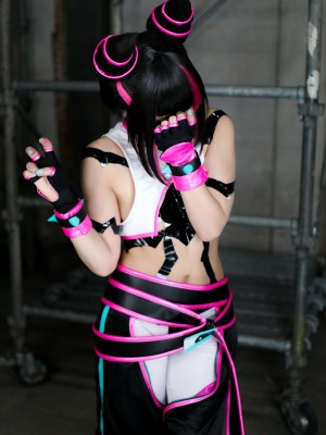 Comonun - Juri Han_14