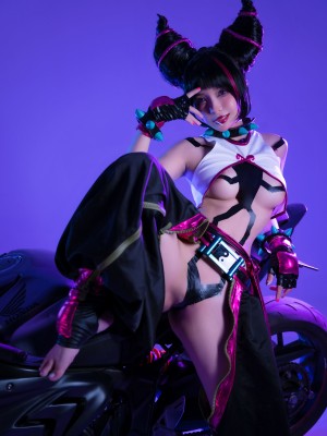 Umeko J - Juri Han_040