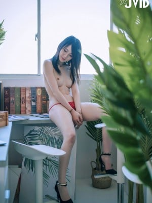 JVID 阿黎《实习生全裸上班日记》_image (104)