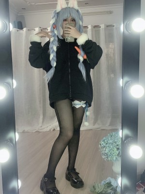 AZURE - PEKORA BUNNY_33