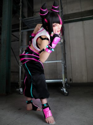 Comonun - Juri_078