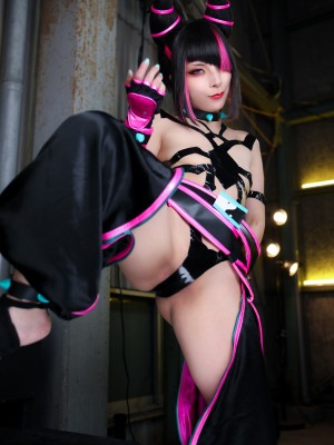 Comonun - Juri_190