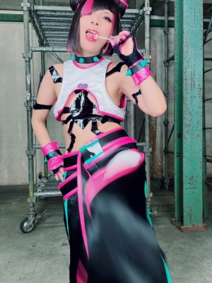 Comonun - Juri_320
