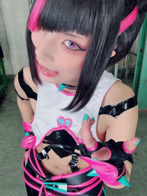 Comonun - Juri_305