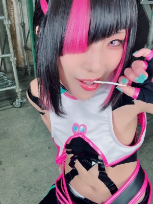Comonun - Juri_280