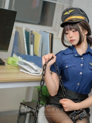 咬一口兔娘ovo - Policewoman 乌龙女警_015