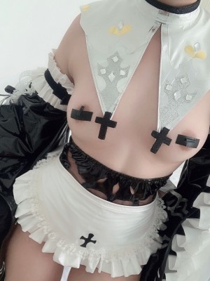 Azure - 2B Maid_34