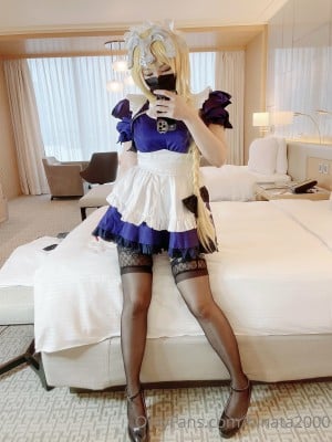 Hinata2000 - Maid Jeanne_01