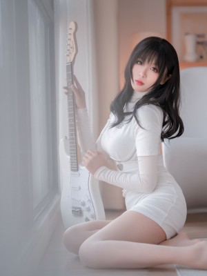 轩萧学姐 吉他妹妹肉丝套_44