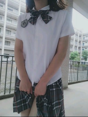 苏苏小公主酱 - 学校学生服露出_032