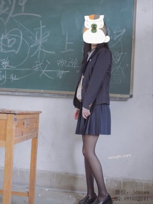 萌兰酱(萌小兔 草莓味兰兰)  - 废弃学校_090