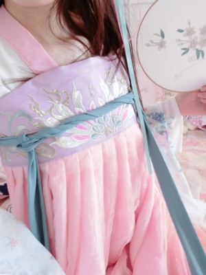 萌兰酱(萌小兔 草莓味兰兰)  - 古装汉服诱惑_091