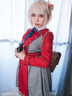 Tokar - Nishikigi Chisato_02