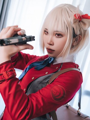 Tokar - Nishikigi Chisato_03