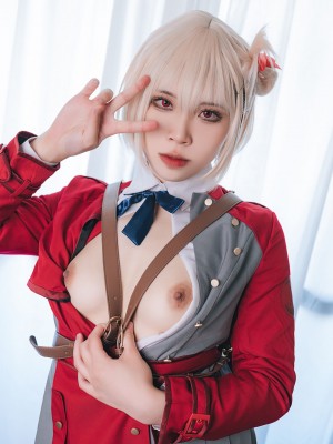 Tokar - Nishikigi Chisato_10