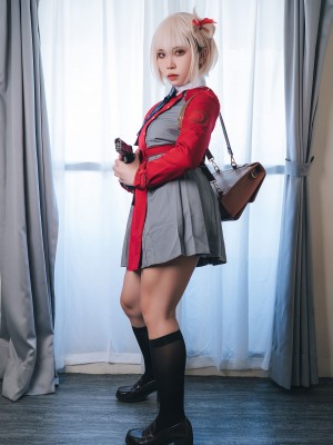 Tokar - Nishikigi Chisato_01