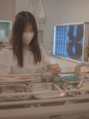 鹿初 - 医生_023