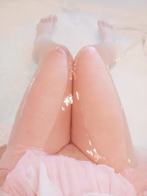 三寸萝莉 - 浴缸特写_020