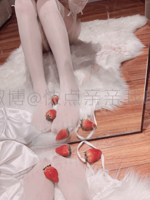 快点亲亲我吖 - 草莓白丝_026