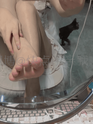 快点亲亲我吖 - 玫瑰连衣裙_011