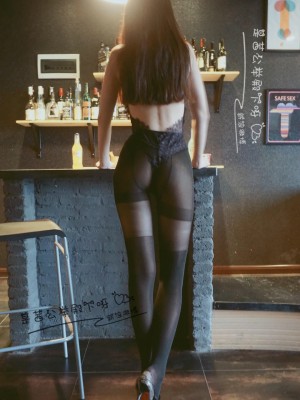 原来是茜公举殿下 - 吧台黑丝_008
