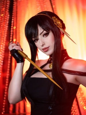Lady Melamori - Yor Forger_08