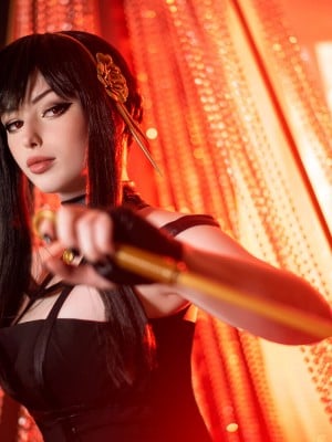 Lady Melamori - Yor Forger_09