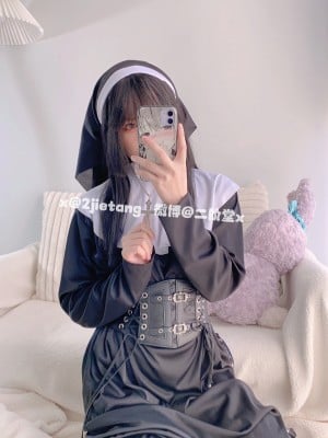 二阶堂(宅绘子) - 修女_005