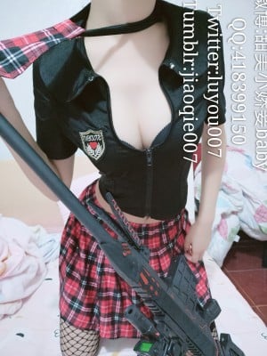 沈娇娇(甜美小娇妾) - 露乳短裙_002