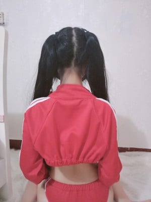 沈娇娇(甜美小娇妾) - 七三款红色运动服_008