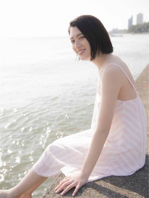 三吉彩花 - Beyond the Sky_06P
