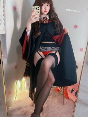 Misswarmj  onlyfans散图合集_686