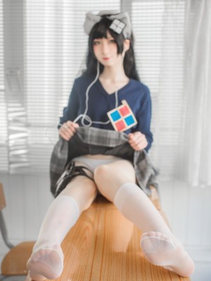 izumi泉桃子 - 少女前线95式_24