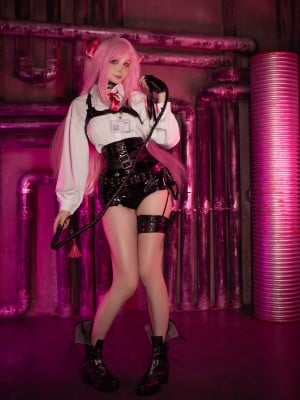 Tsuki Desu - Yuni_02