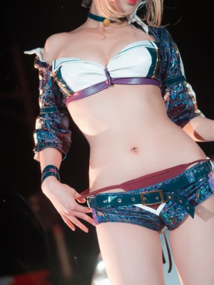 [Sooflower] Artoria Alter Cosplay_JhV0oCvZVmLI7oRf