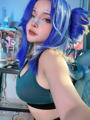 Sayo Momo - Neon_13