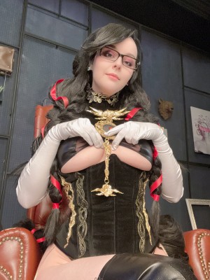 Helly Valentine - Bayonetta_04