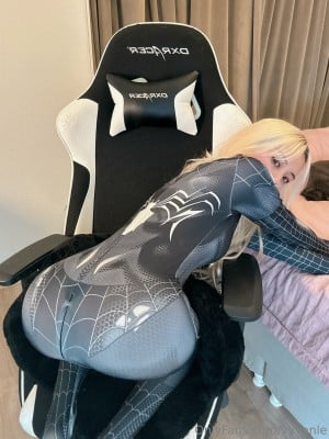 Vyvan Le - Venom_28_Venom_28