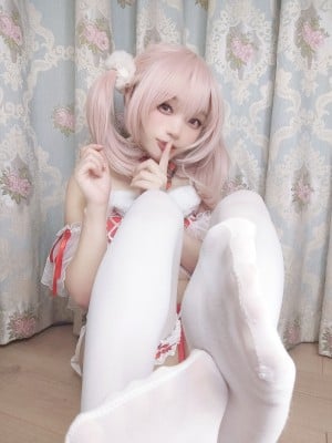 [神沢永莉] 平安夜红色分体式_016