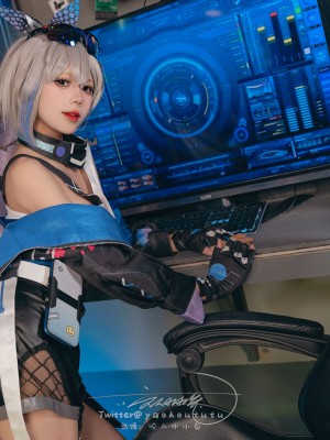 Niantutu - Silver Wolf_09