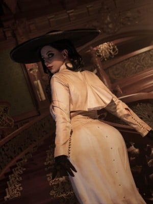 Lady Melamori - Alcina Dimitrescu_32