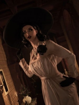 Lady Melamori - Alcina Dimitrescu_27
