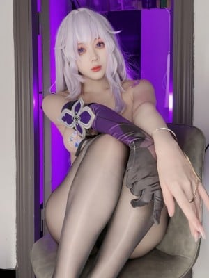 [九言] Black Swan & Emilia_05
