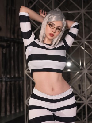 Alina Becker - Shiraki Meiko_02
