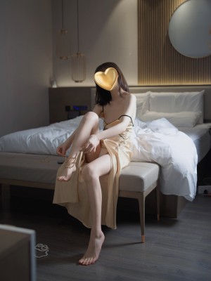 禅院熏 金色礼服 脚链_0008