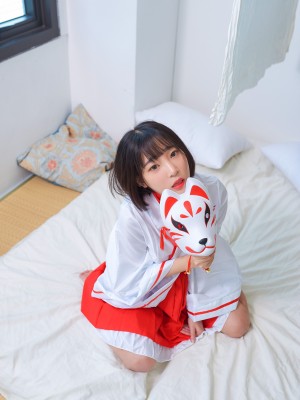 Kang In-kyung (강인경) - XIUREN No.1702_Kang-In-kyung-XIUREN-No.1702-35