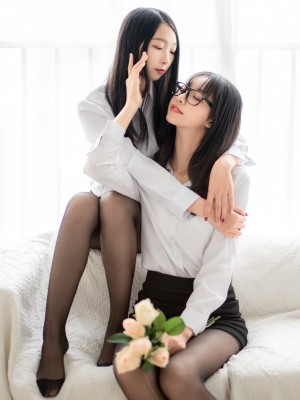 茶籽ccz – 黑丝双人百合[89P5V813M]_1 (20)