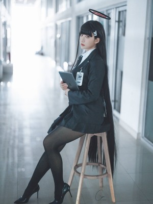 Cien cosplay Blue_Archive_RIO_05