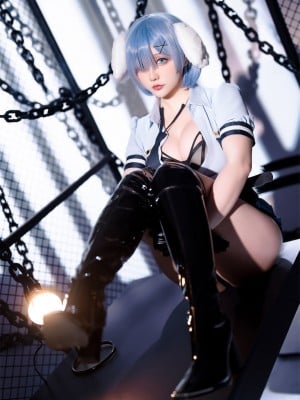 Hoshilily (星之迟迟) Rem Dog-Eared Police Officer - ReZero_010