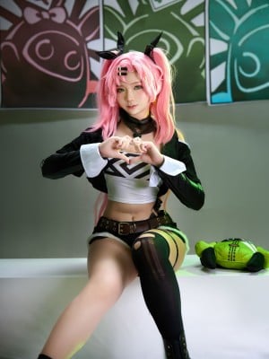 ZinieQ - Nicole Demara_02